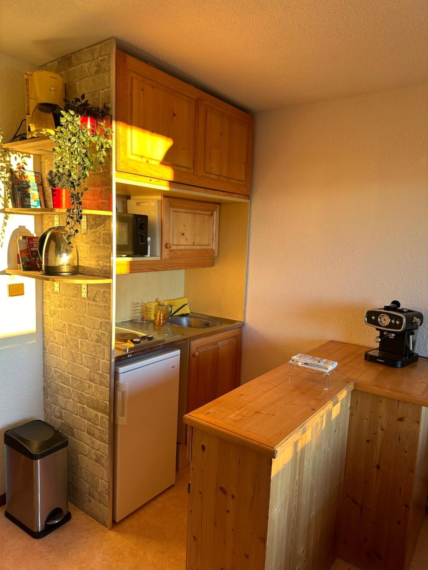 - Le Vernon Apartment